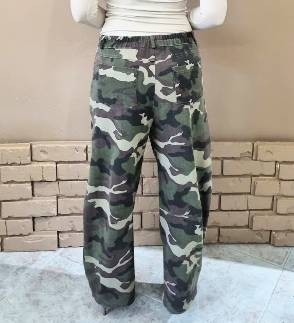 Pantalone Cargo a Palazzo in Fantasia Militare Camouflage