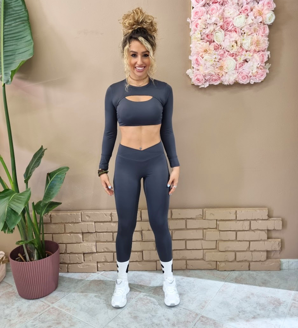 Completo Sporty-Chic 3 Pezzi – Coprispalla, Top & Leggings
