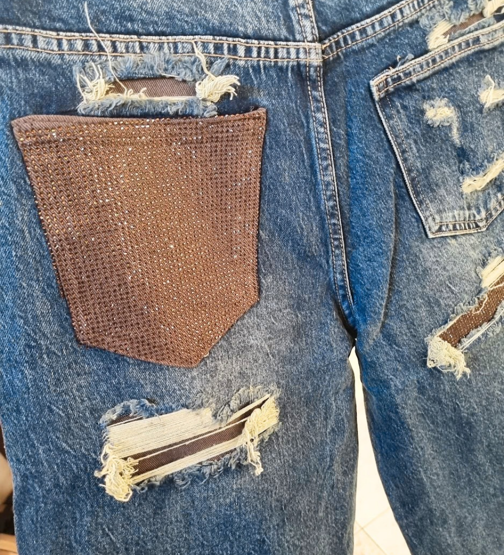Jeans Balloon con Dettagli Glitz & Patch Marroni