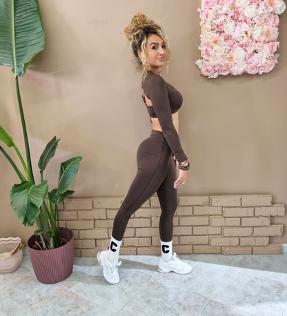 Completo Sporty-Chic 3 Pezzi – Coprispalla, Top & Leggings