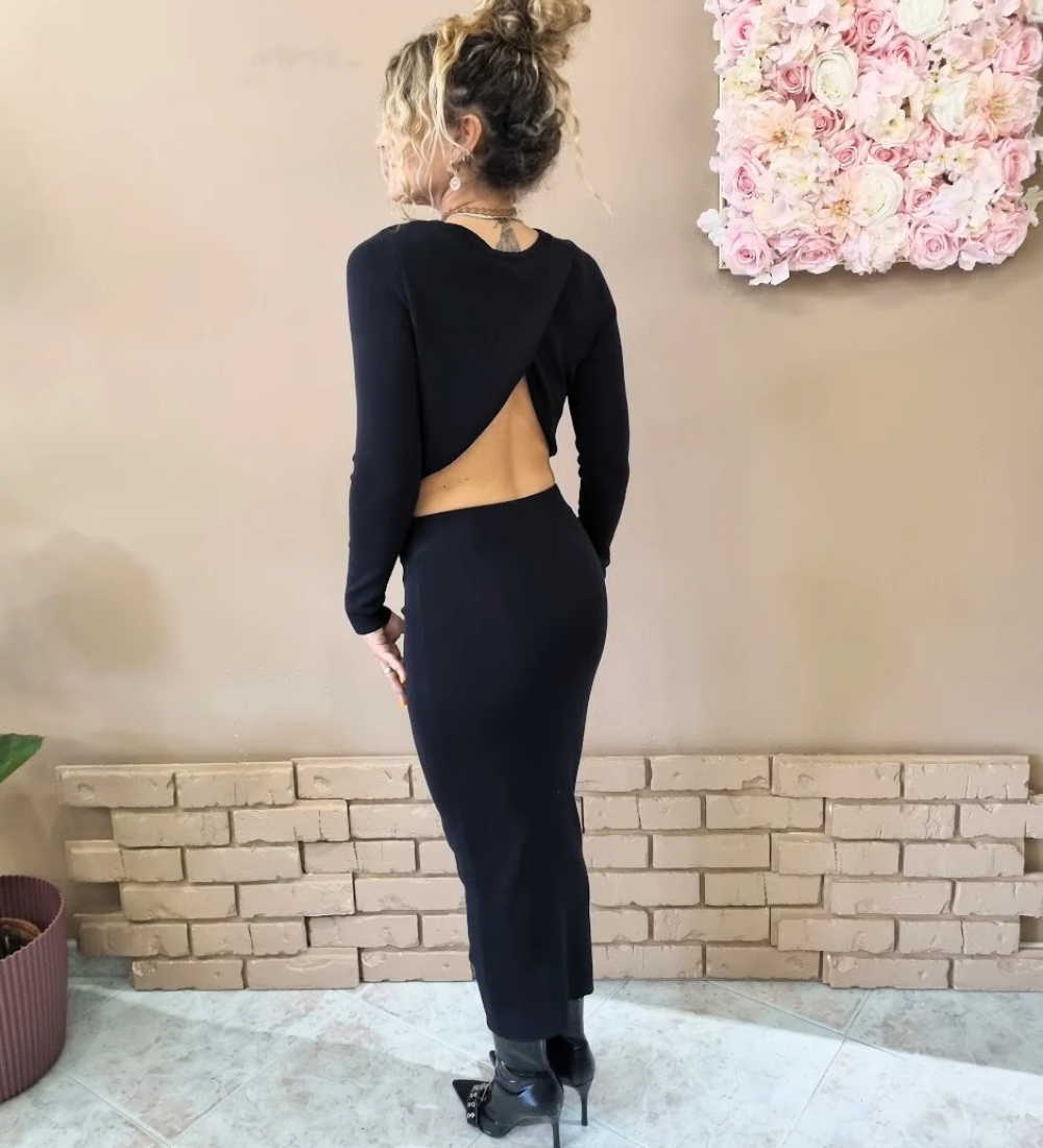 Completo in Maglia Elegance Top Cropped con Schiena Scoperta e Gonna Midi
