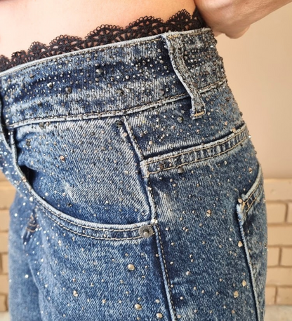Jeans YARA Straight Leg con Dettagli Strass Luminosi