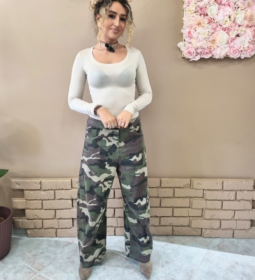 Pantalone Cargo a Palazzo in Fantasia Militare Camouflage