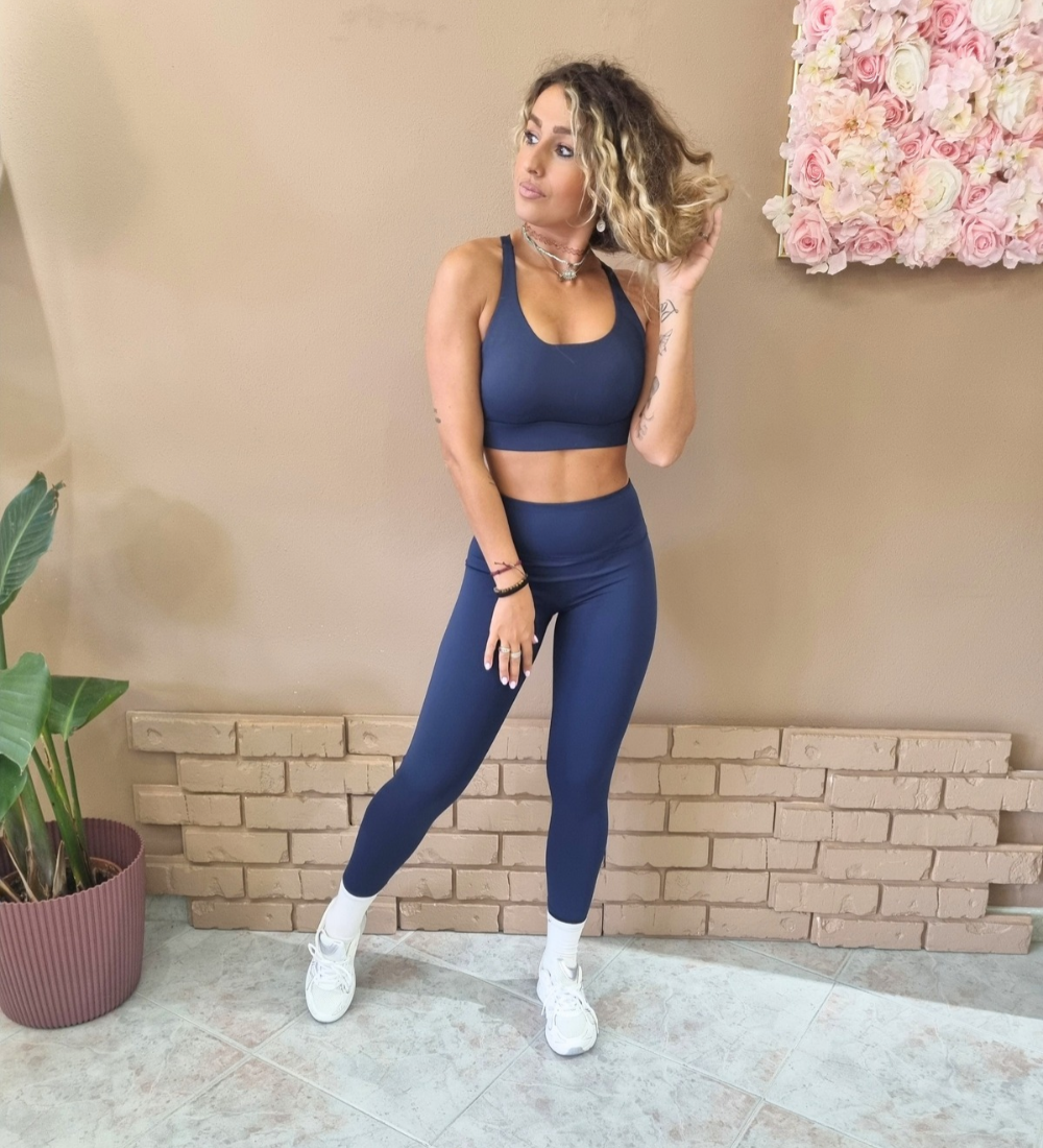 Set Sportivo Performance: Top con Coppe Preformate + Leggings High-Waist