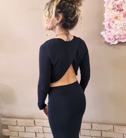 Completo in Maglia Elegance Top Cropped con Schiena Scoperta e Gonna Midi