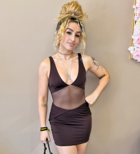 Vestito Corto Effetto Due Pezzi con Inserto in Mesh – Cacao