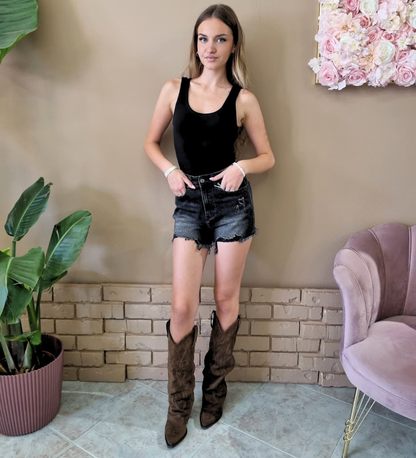 Shorts in Denim Nero a Vita Alta con Orlo Sfilacciato