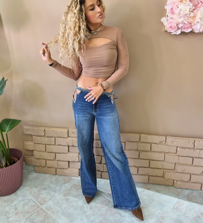 Jeans Wide Leg a Vita Bassa con Dettaglio Fiocco di Strass e Cut-Out