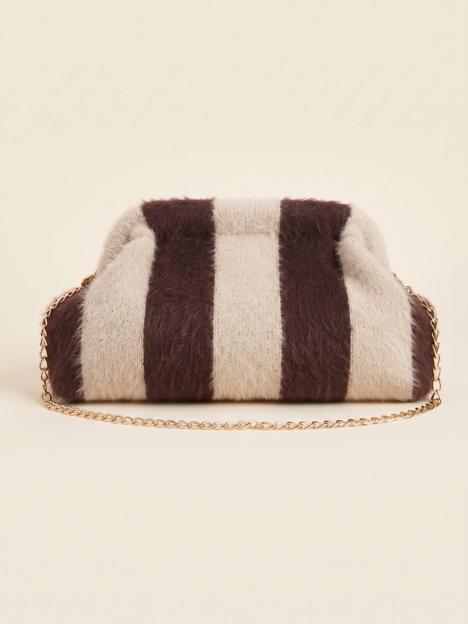 Borsa Pochette Effetto Pelliccia con Tracolla a Catena Rimovibile