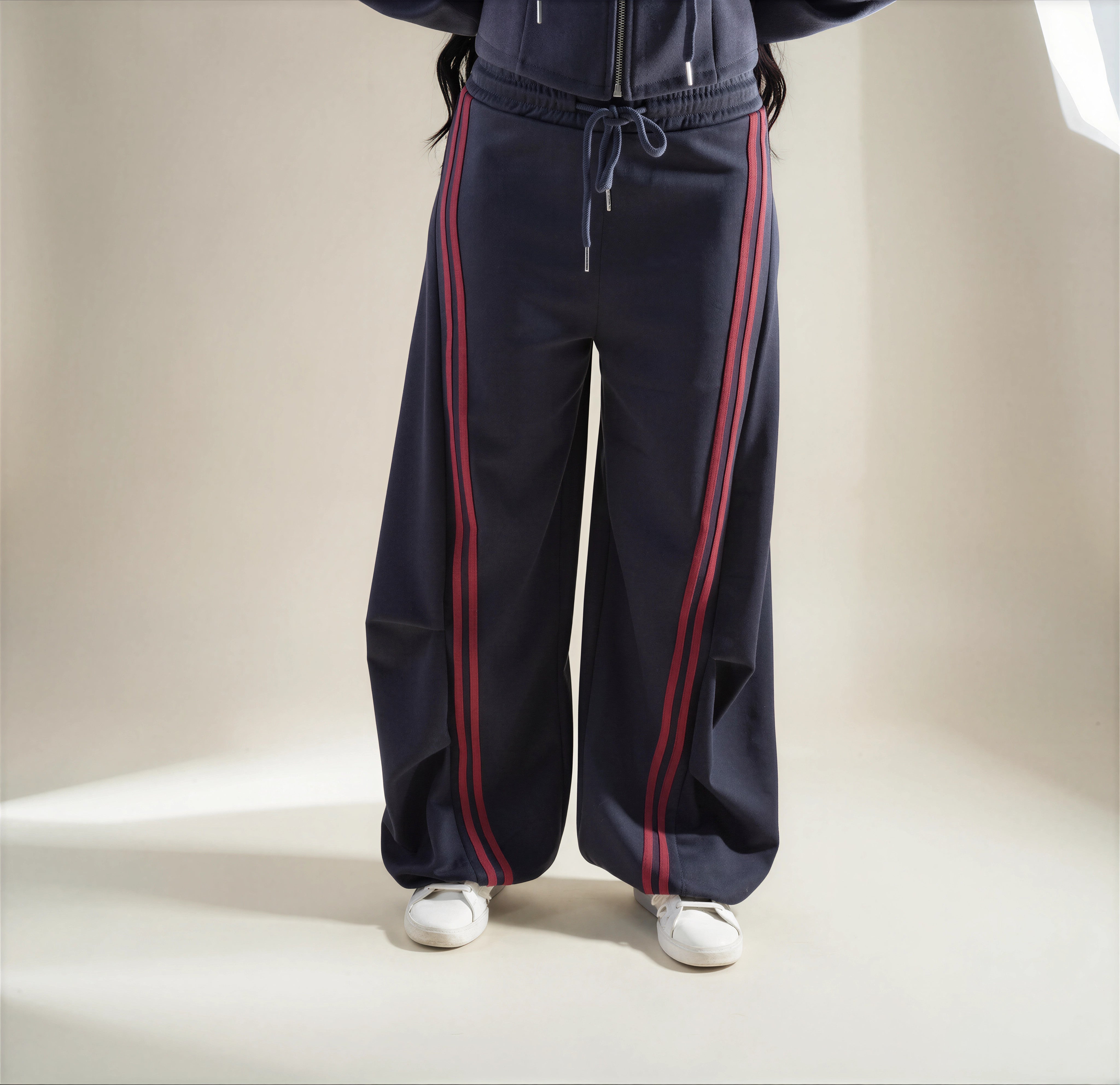 Pantalone Tuta Two Line Oversize con Bande Laterali