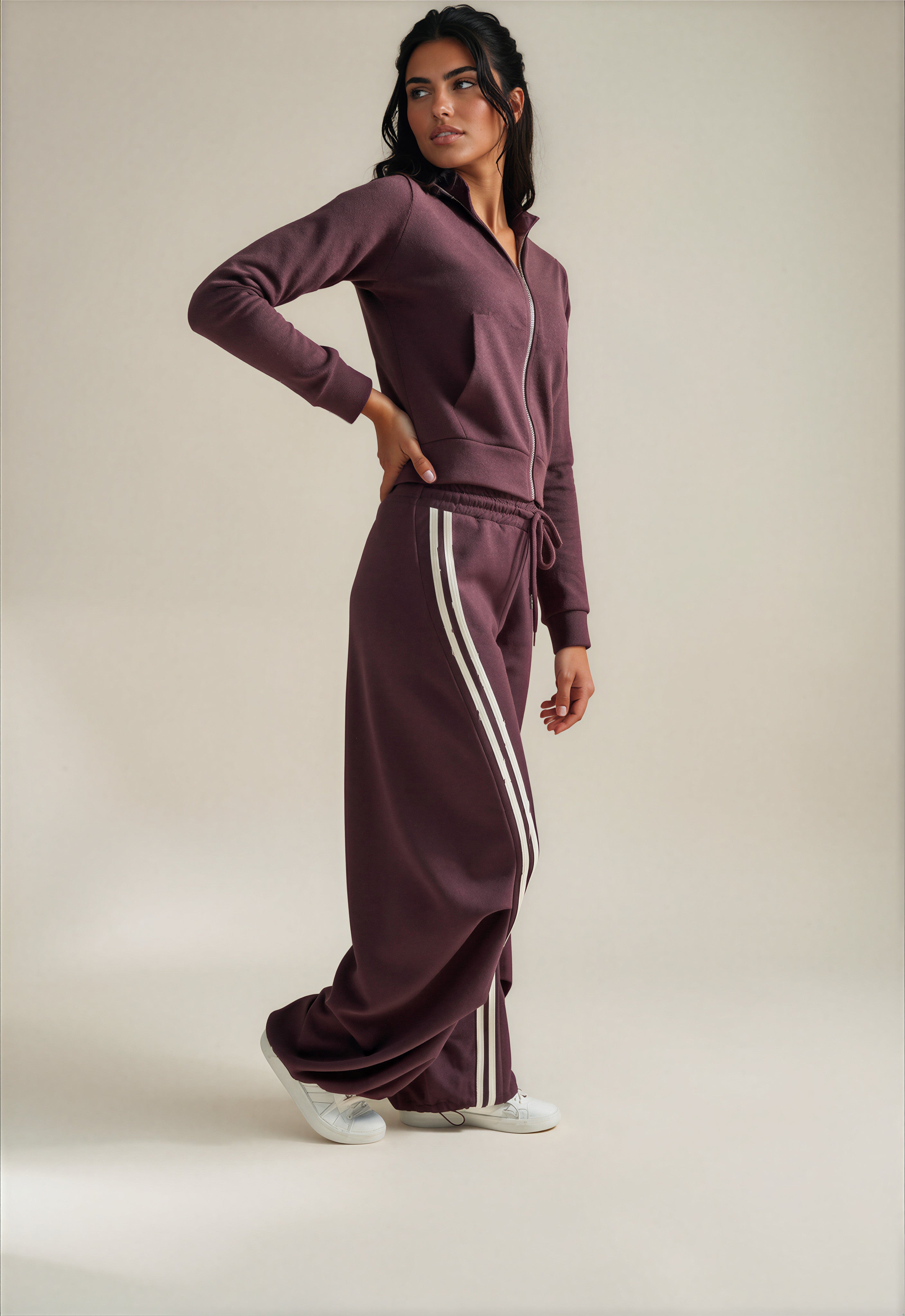 Pantalone Tuta Two Line Oversize con Bande Laterali