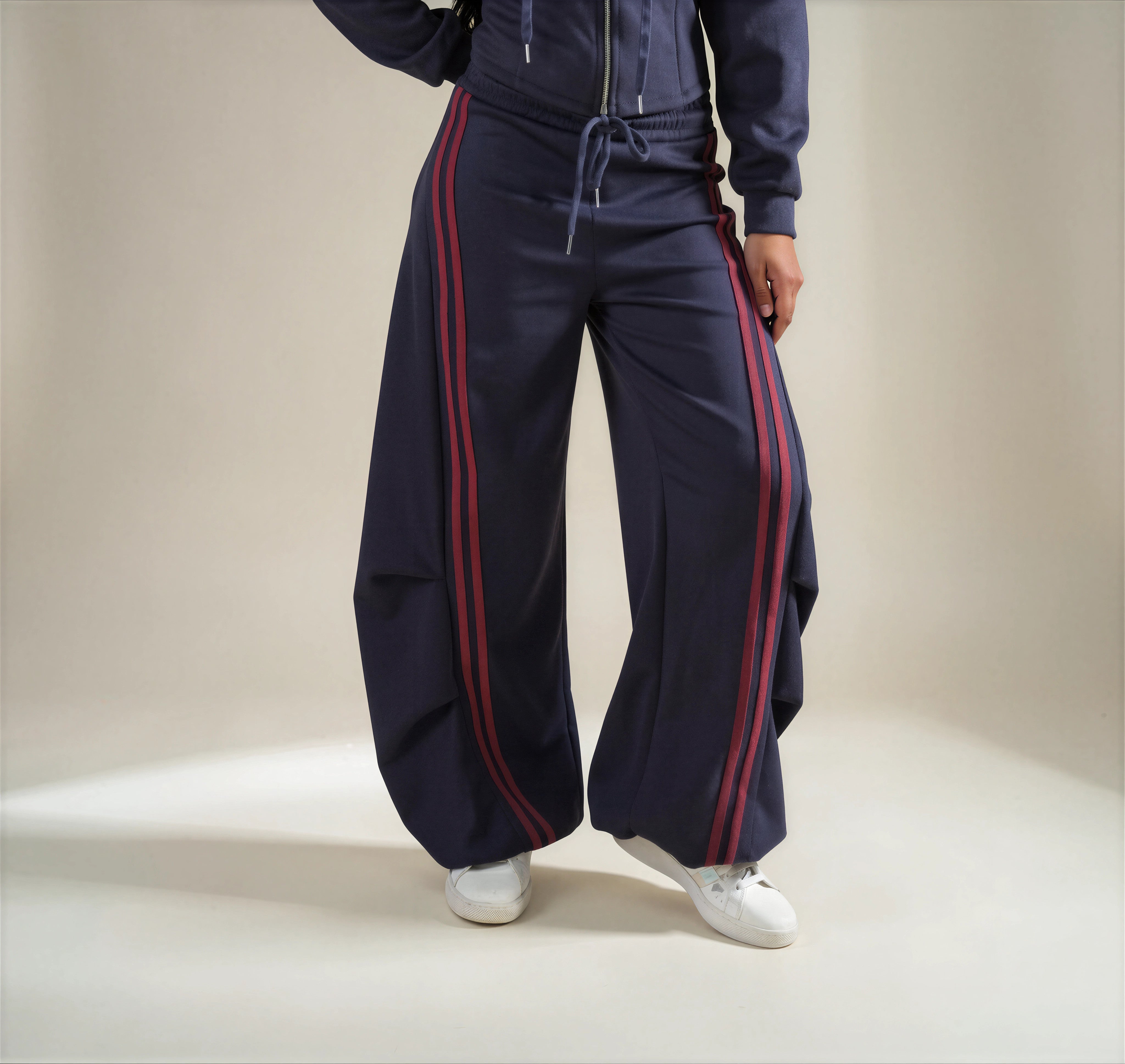 Pantalone Tuta Two Line Oversize con Bande Laterali