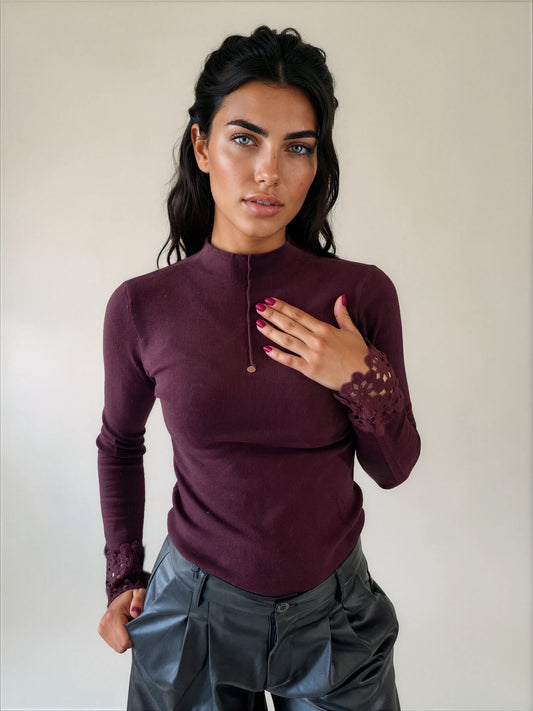 Maglia Elegante con Inserti in Pizzo e Collo Alto