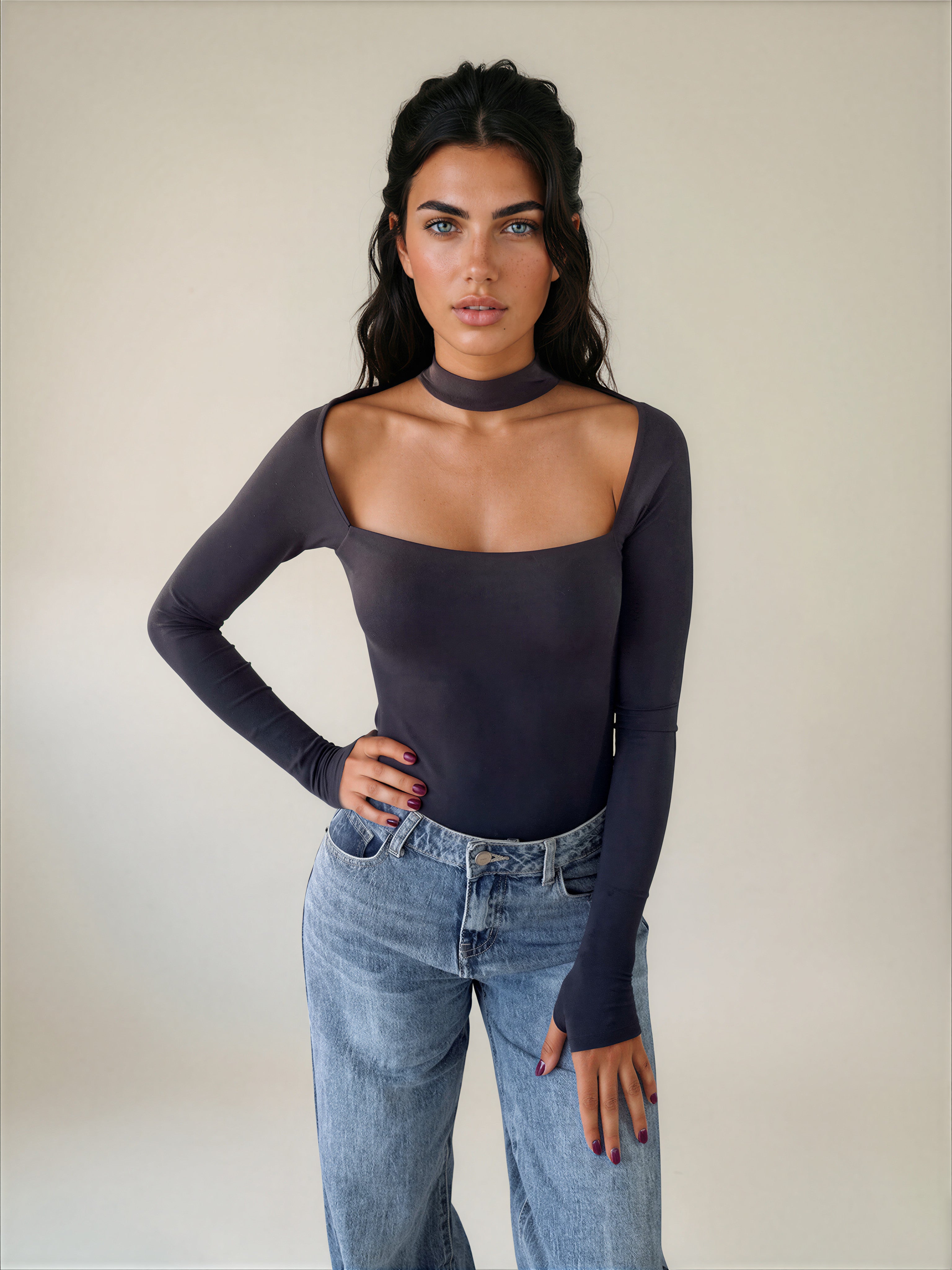 Body Elasticizzato con Scollo Quadro e Choker