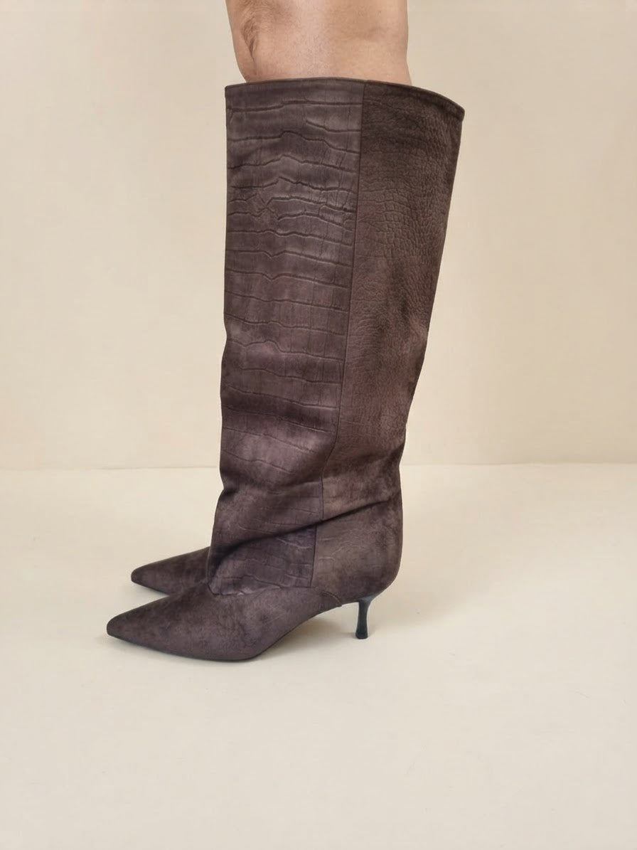 Stivali Alti in Eco-Suede con Tacco Stiletto e Dettaglio Coccodrillo