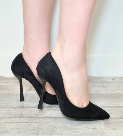 Décolleté a Punta in Camoscio con Tacco Arch 10 cm