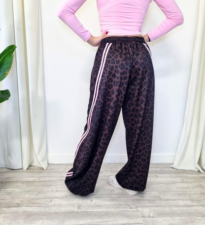 Pantaloni Jogger Wide-Leg con Bande Laterali – Il Mix Perfetto tra Comfort e Tendenza