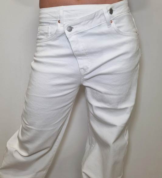 Jeans Wide Leg "Asymm White" – Taglio Asimmetrico
