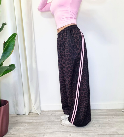 Pantaloni Jogger Wide-Leg con Bande Laterali – Il Mix Perfetto tra Comfort e Tendenza