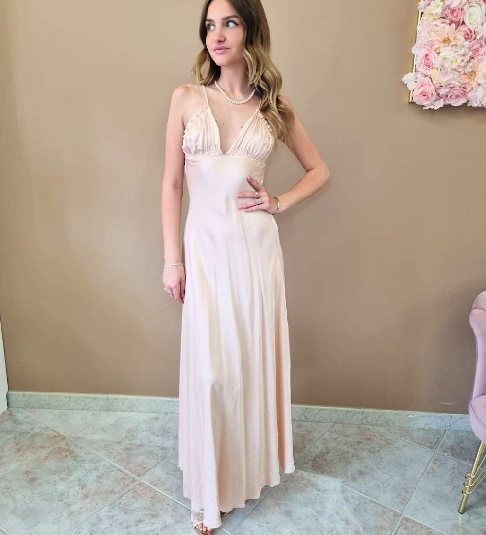 Abito Lungo Satin Dream con Scollo a V e Spalline Sottili - Rosa Cipria