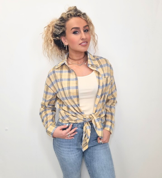 Combo Urban Casual: Camicia a Quadri & Top Crop