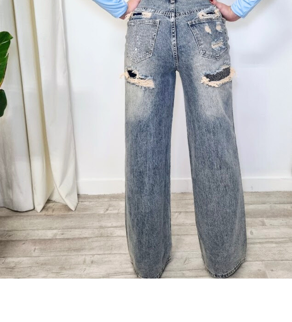 Jeans Wide-Leg "Crystal & Rebel" – Denim Strutturato con Strass e Strappi