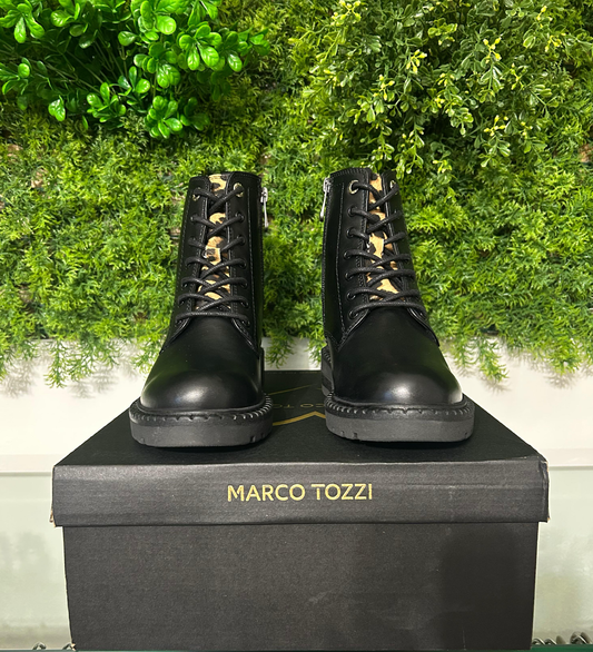 Marco Tozzi – Biker Nero con Dettaglio Animalier