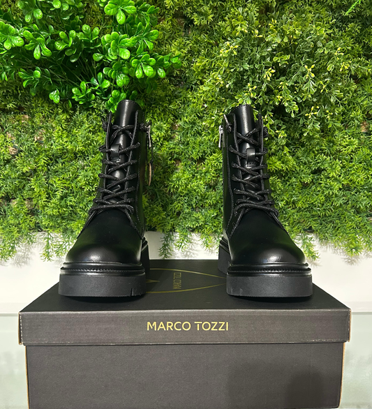 Marco Tozzi – Biker Nero con Suola Carrarmato