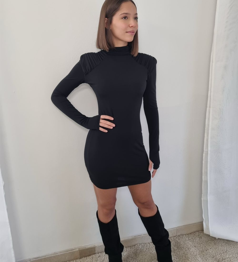 Abito Corto a Collo Alto con Spalla Arricciata